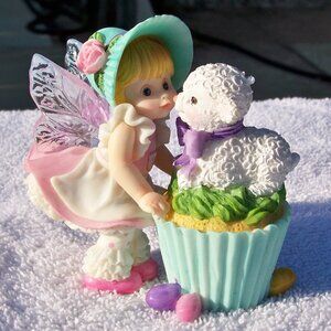 Enesco 2012 My Little Kitchen Fairies Little Easter Cupcake, New